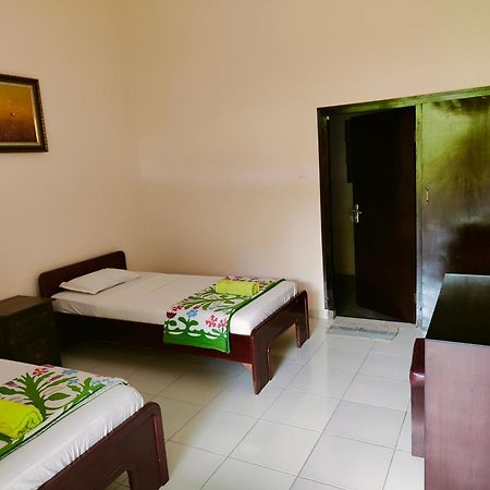 Berlian Inn Kuta Beach Exterior foto
