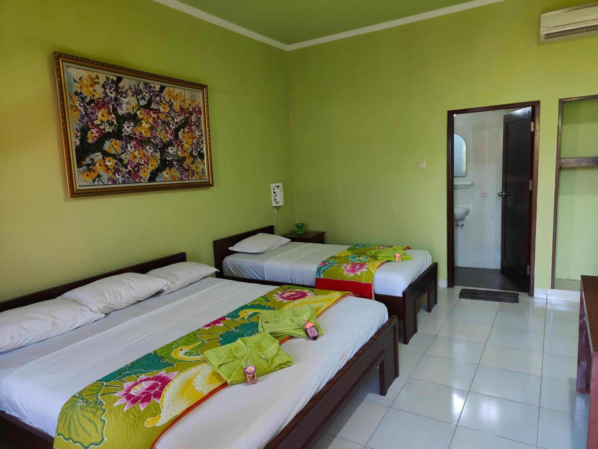Berlian Inn Kuta Beach Exterior foto