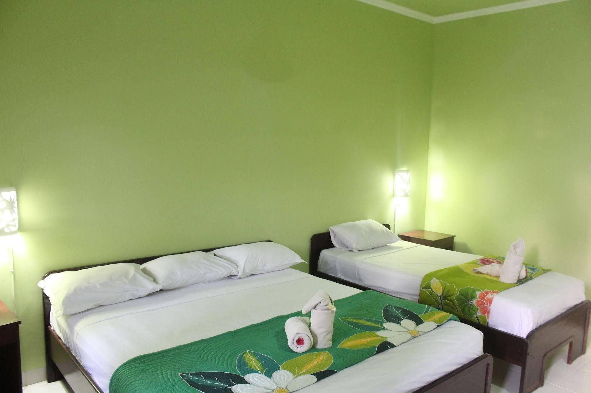 Berlian Inn Kuta Beach Exterior foto
